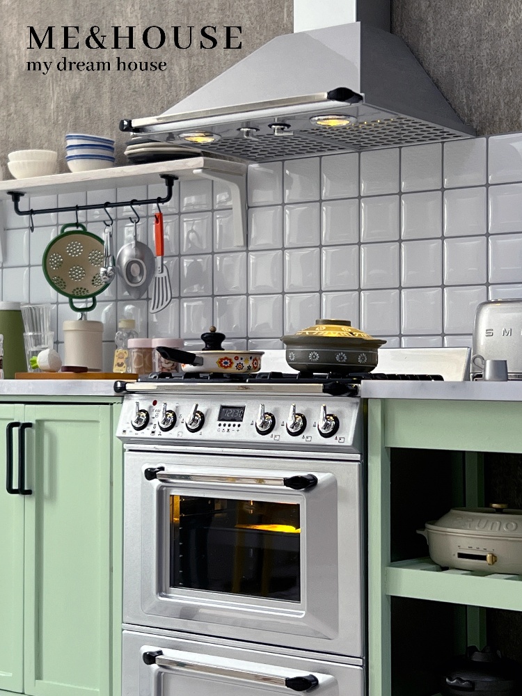 Kitchen Queen - 1:6 Alloy Stove Oven Range Hood